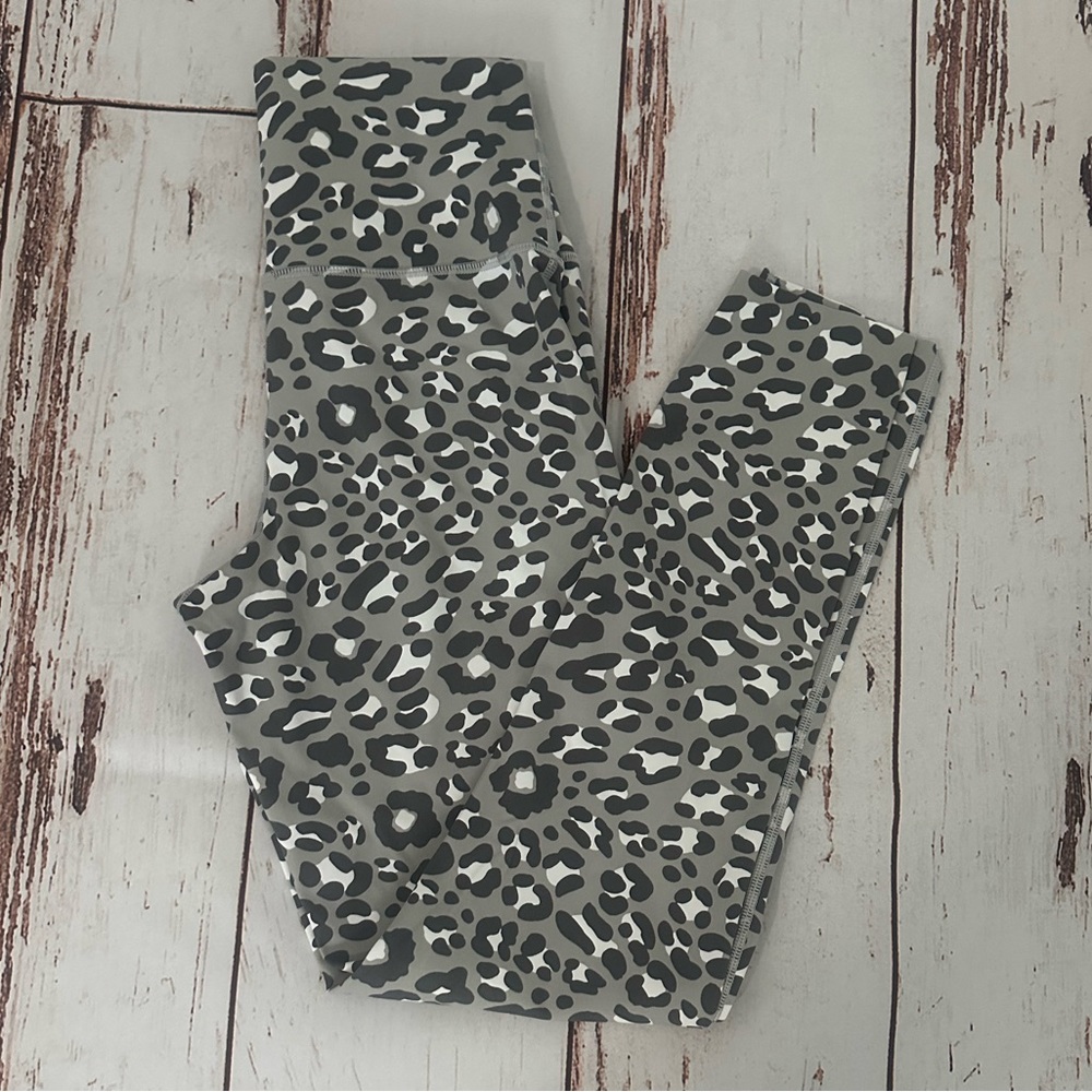 Offline by aerie animal print leggings size medium